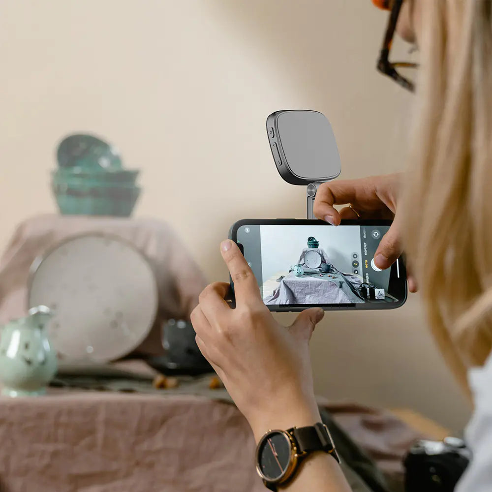 Portable Selfie Light - Perfect Lighting Anywhere